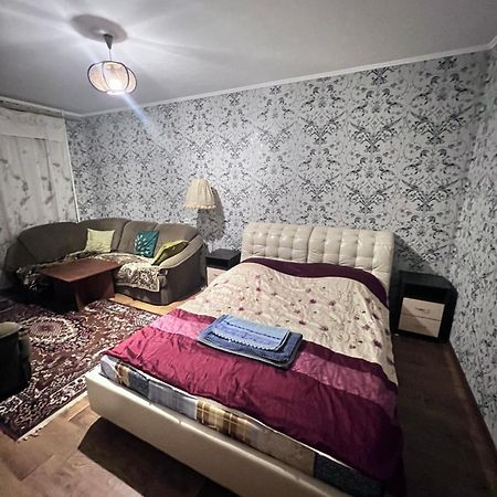 Однокомнатная Квартира На Алмазном Poltava Kültér fotó